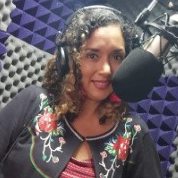 Locutora comercial Victoria Z