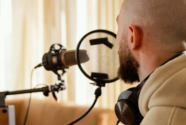 Locutor para documentales