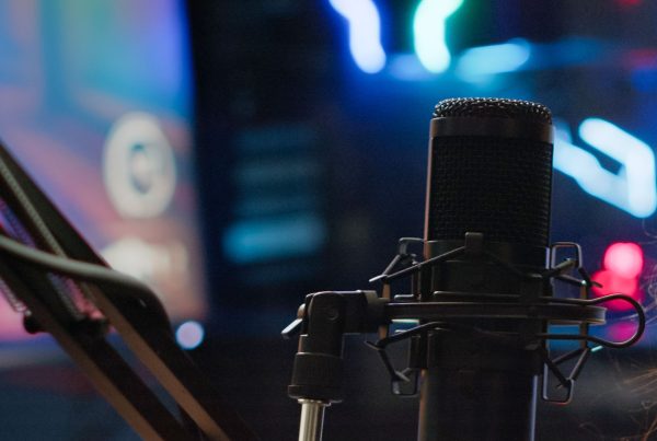 Locutores voz en off para videojuegos